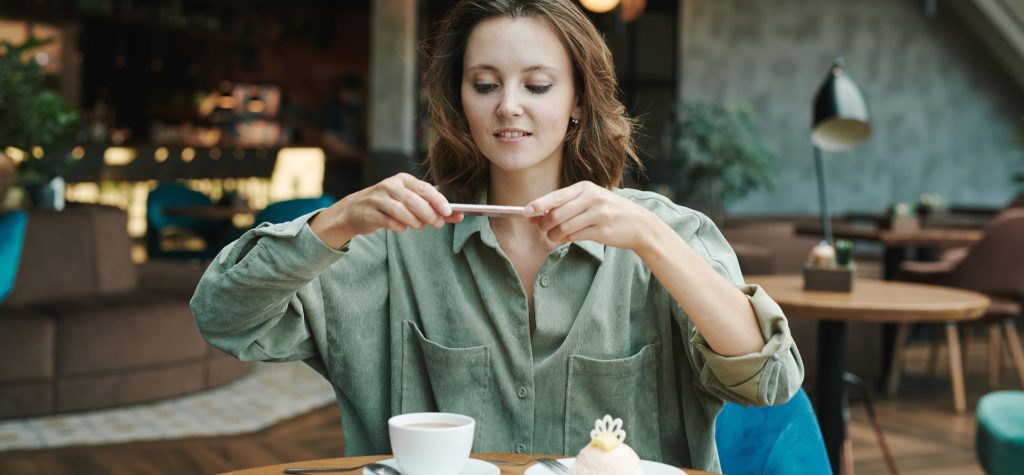 Những người thoải mái khi đi ăn một mình thường sở hữu 7 phẩm chất đáng kinh ngạc - 2