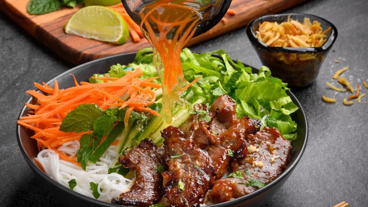 Muốn ăn bún thịt nướng ngon nhất Sài Gòn, đến ngay 5 địa chỉ này! - 1