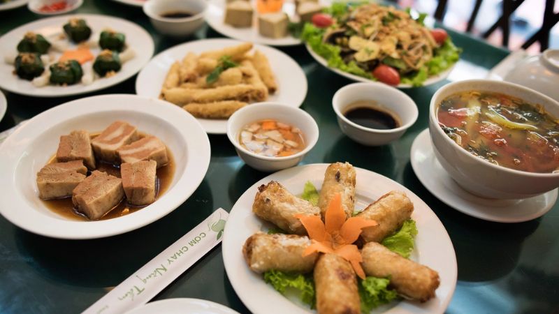 7 quán buffet chay ngon bổ rẻ tại Hà Nội, chỉ 50.000 đồng là no nê, lưu ngay để tận hưởng dịp lễ 2/9 - 2