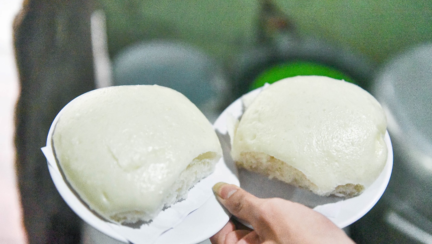 3 tiệm bánh bao nhà làm đặc biệt ở Hà Nội, có nơi cực “chảnh”, khách xếp hàng dài, ai không chờ được cứ về - 1