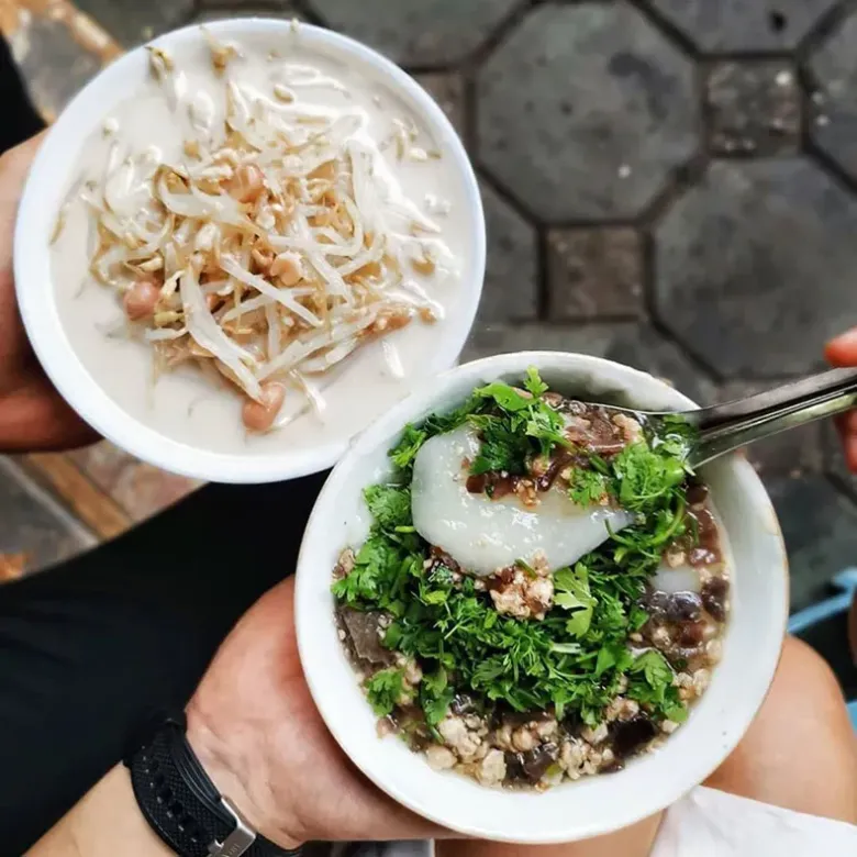 Món bánh đúc nộm lạ miệng thích hợp cho ngày hè oi nóng, đến ngay 4 địa chỉ quán ngon ở Hà Nội - 2