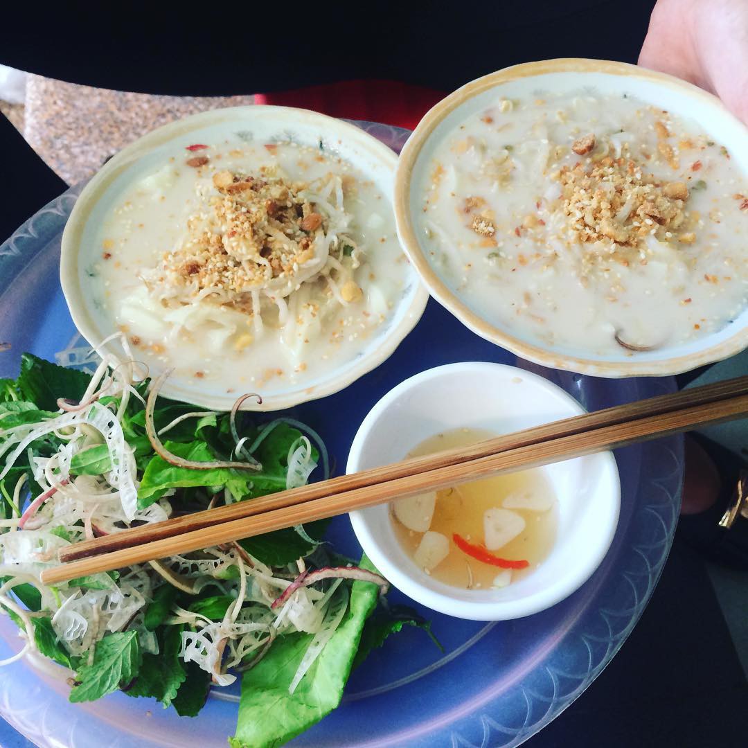 Món bánh đúc nộm lạ miệng thích hợp cho ngày hè oi nóng, đến ngay 4 địa chỉ quán ngon ở Hà Nội - 3