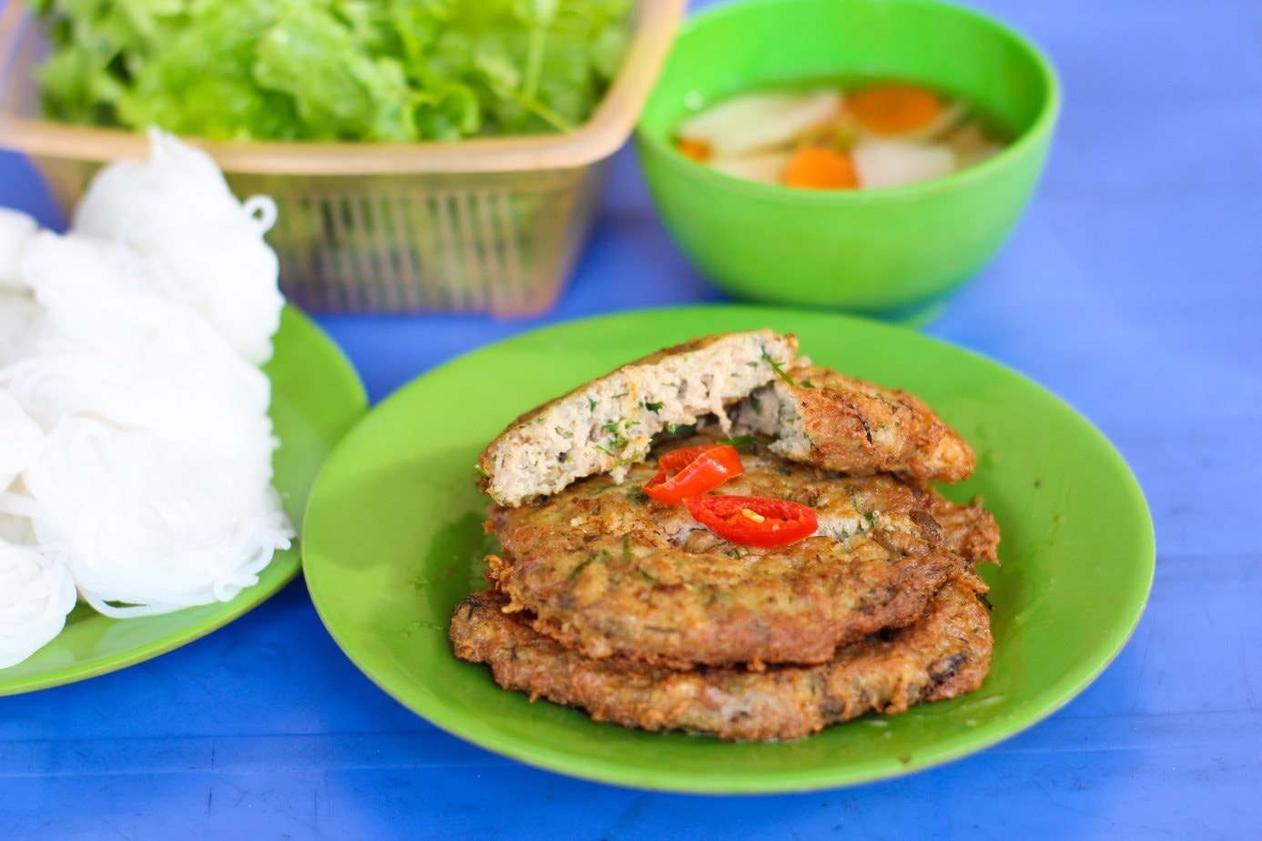 6 đặc sản mùa thu Hà Nội nhất định phải thử, càng quán vỉa hè càng ngon - 5