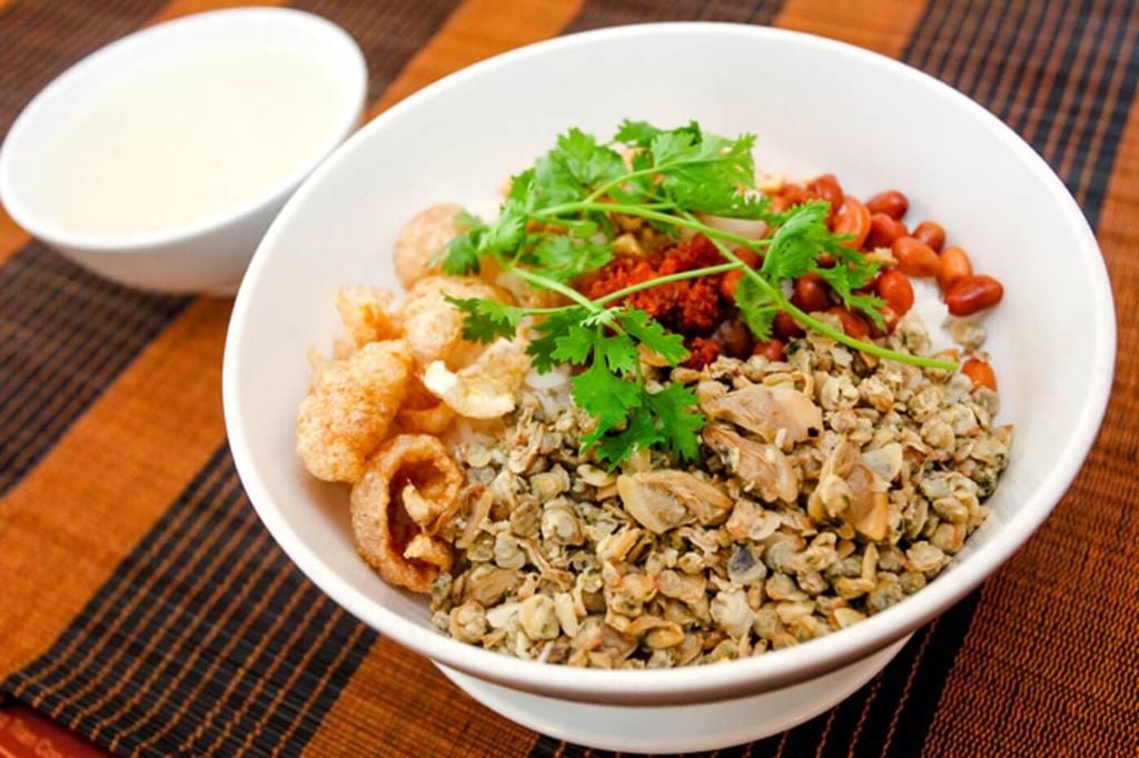 5 đặc sản cơm ba miền nhất định phải thử: Có món lọt top ngon kỷ lục châu Á, biết cách ăn mới chuẩn vị - 3