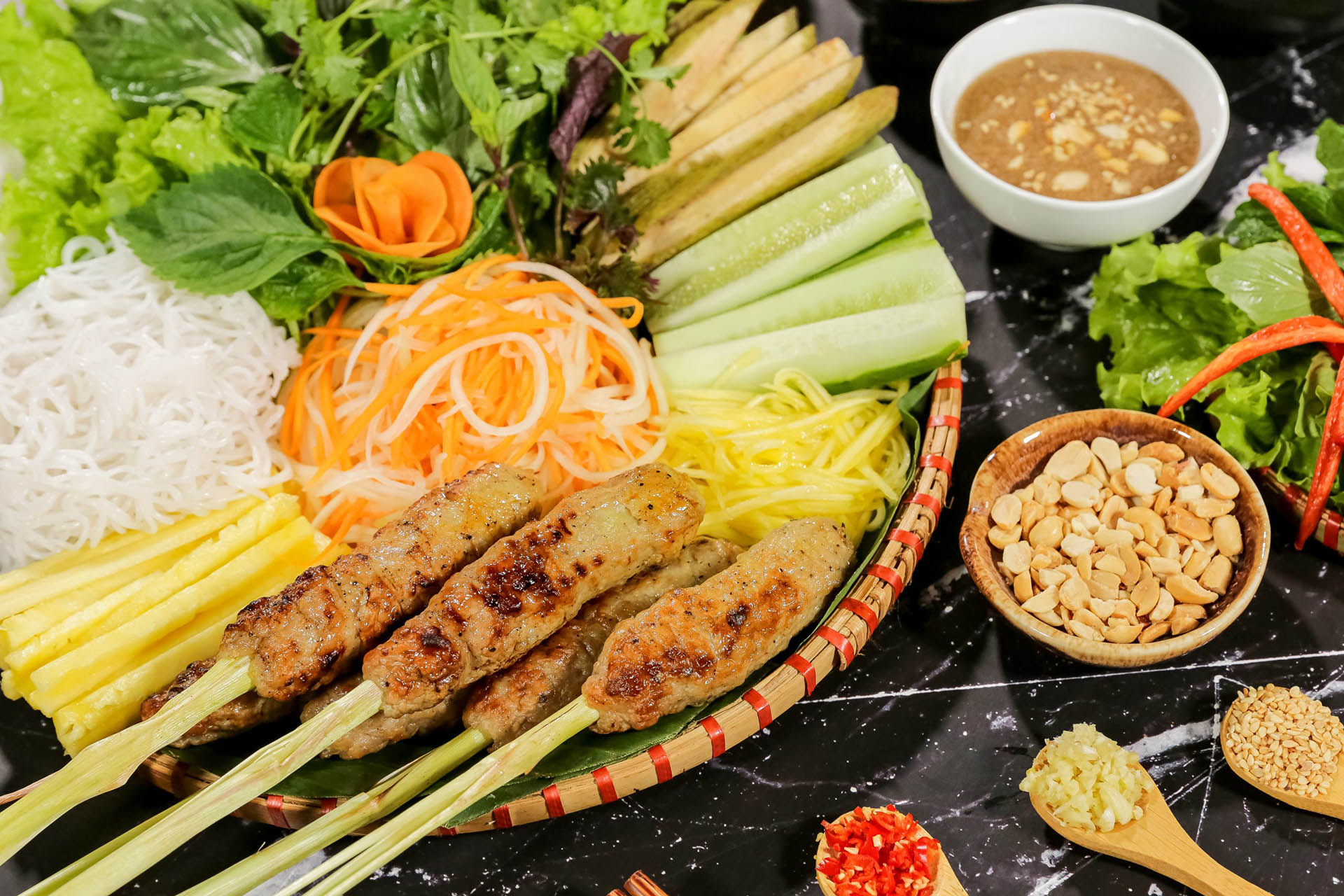 5 món nem đặc sản nức tiếng 3 miền: Muốn ăn nem lụi phải đến Huế, thèm nem chua thì về Thanh Hóa - 3