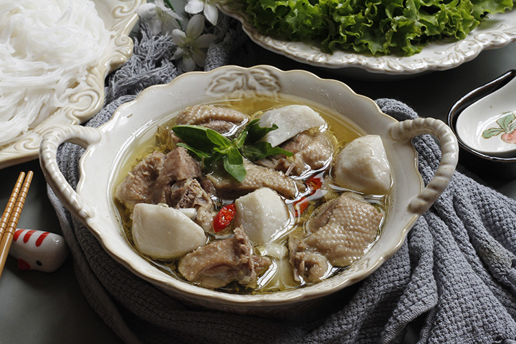 Đặc sản vịt om sấu chua Hà Nội, ăn đúng mùa càng chuẩn vị, mách bạn 5 địa chỉ ngon bổ rẻ - 1