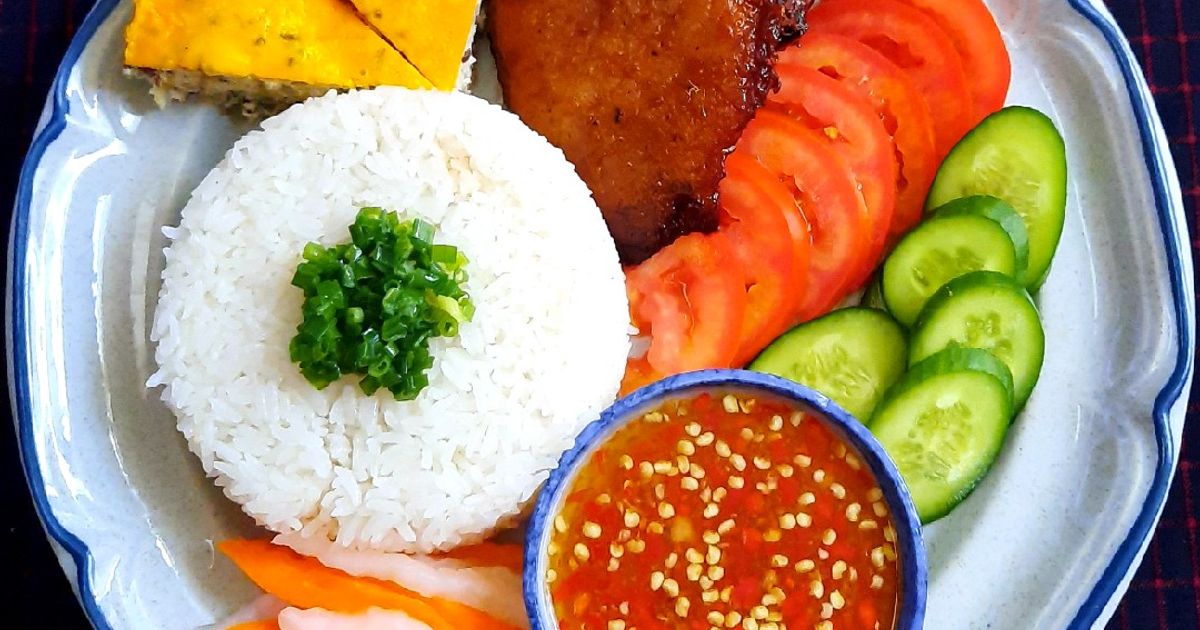 Món cơm trăm tuổi chỉ có ở Huế, sở hữu cái tên đáng sợ, từ chế biến đến cách ăn đều cần sự khéo léo - 3