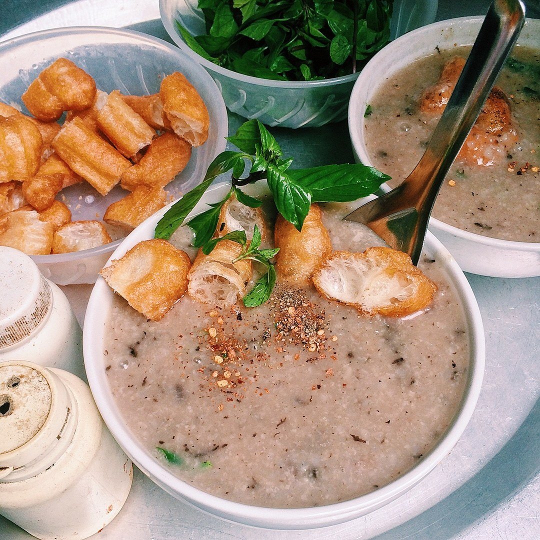 5 đặc sản cháo Hà Nội, món ăn vặt vừa ngon vừa rẻ, có loại phải thưởng thức bằng đũa mới chuẩn vị  - 3