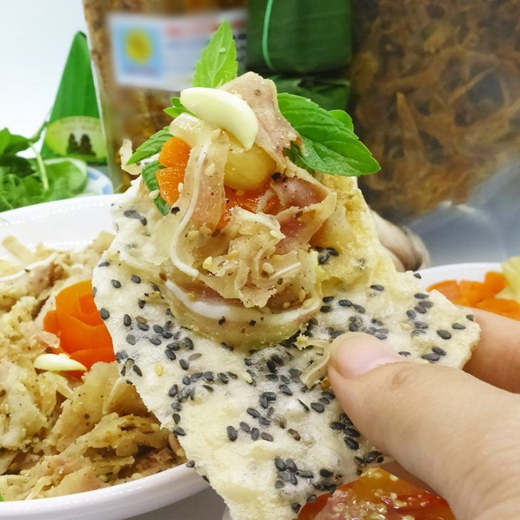 Đặc sản trứ danh gói gọn tất cả &#34;hương đồng gió nội&#34; của miền Trung, sánh ngang nem công chả phượng - 5