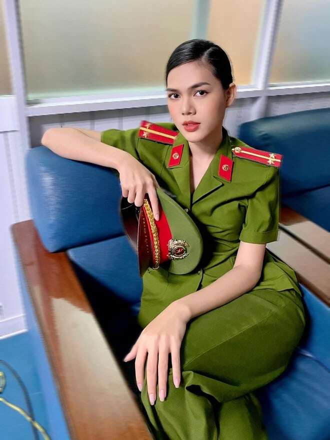 Ngọc Trinh và 2 &#34;chị em&#34; cùng tên: Người cạo đầu quy y vì bị phản bội, người chia tay tỷ phú sau 3 tháng - 19