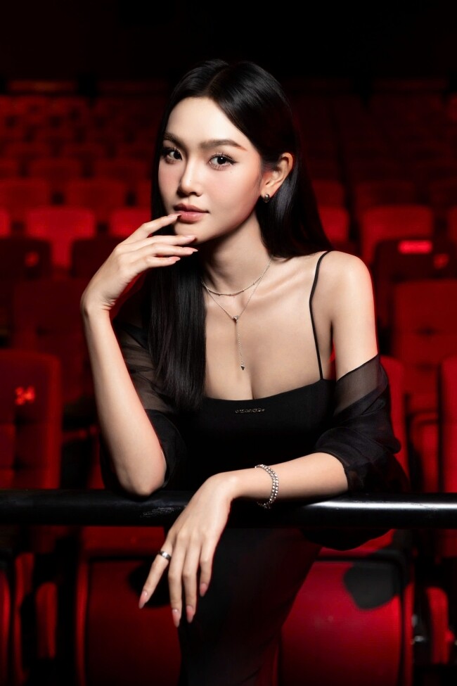 Nữ diễn viên Thanh Hóa là mỹ nhân VTV thế hệ mới, nói gì khi được ủng hộ làm &#34;tình địch&#34; của Phương Oanh? - 10