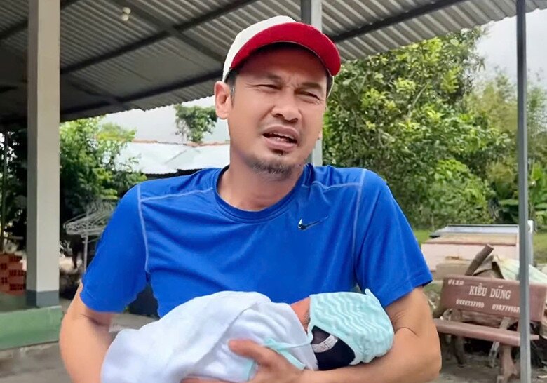Vợ Tiết Cương bị mắng &#34;lấy chồng già để được nuôi&#34; suốt 3 năm, hé lộ điều ông xã hơn 26 tuổi không bao giờ làm - 4