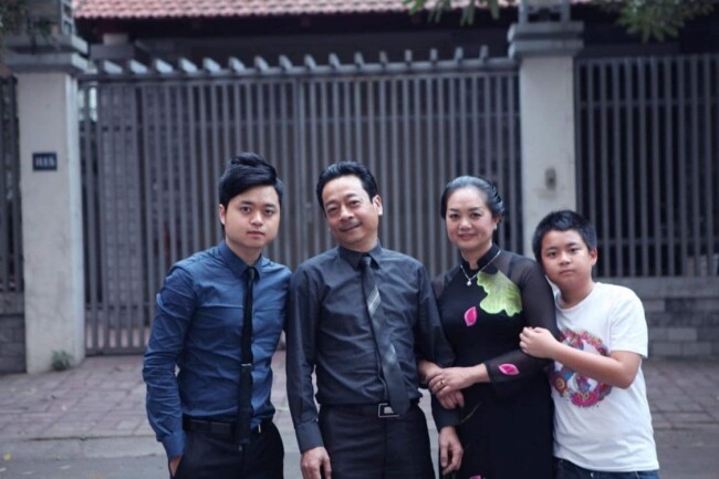 Con trai cố NSND Hoàng Dũng kể chuyện mẹ suy sụp sau khi bố mất, nay nguôi ngoai nhờ nàng dâu vừa gả vào nhà - 5
