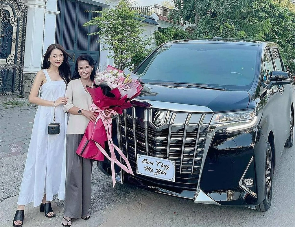 Cùng 35 tuổi: Lương Thu Trang hút mọi ống kính trong nhiệm vụ A80, Sam làm mẹ 2 con, ở nhà hơn 10 tỷ đồng - 10