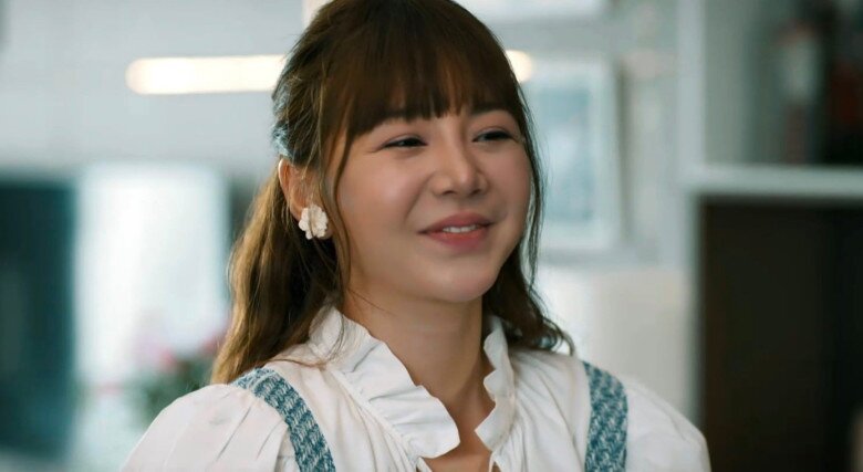 Cùng 30 tuổi: Hòa Minzy &#34;thời tới cản không nổi&#34; hậu chia tay thiếu gia, Quỳnh Kool bị nói &#34;mỗi hôm ở 1 nhà khác nhau&#34; - 10