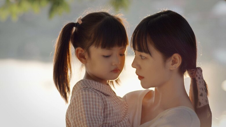 Cùng 30 tuổi: Hòa Minzy &#34;thời tới cản không nổi&#34; hậu chia tay thiếu gia, Quỳnh Kool bị nói &#34;mỗi hôm ở 1 nhà khác nhau&#34; - 9