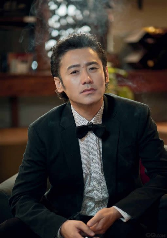 Nam tài tử 4 vợ bị đuổi khỏi showbiz, còn cùng &#34;bà cả&#34; hãm hại bồ nhí, cuối cùng mất trắng 1.500 tỷ đồng - 2