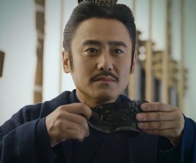 Nam tài tử 4 vợ bị đuổi khỏi showbiz, còn cùng &#34;bà cả&#34; hãm hại bồ nhí, cuối cùng mất trắng 1.500 tỷ đồng - 1