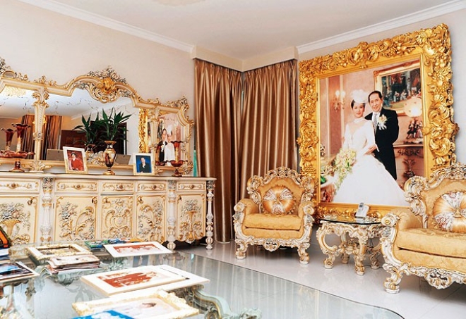 Nam diễn viên có tới 4 vợ, phải chia ca để chăm từng bà, &#34;tam thê tứ thiếp&#34; nhưng không sinh nổi 1 đứa con - 3