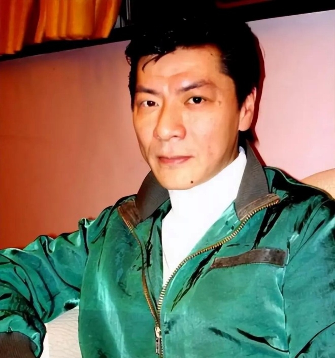 Nam diễn viên &#34;sinh ra làm kẻ ác&#34;: Để lại 129 tỷ đồng cho gia đình nhưng vợ con vắng mặt phút cuối đời - 7