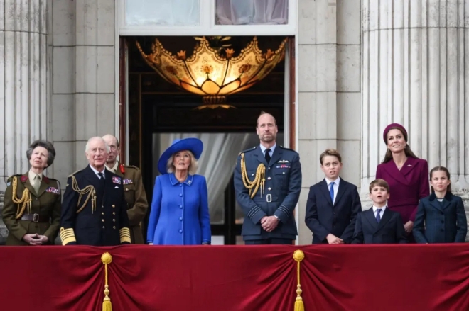 Meghan tiếp tục hóa thân thành &#34;nạn nhân trọn đời&#34;, Hoàng tử Harry bênh vợ &#34;chằm chặp&#34; - 5