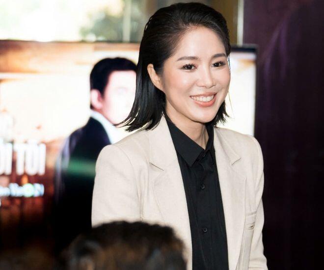 Lê Phương kể chuyện con trai 1m8 bám bố dượng, mẹ hỏi chuyện còn đáp: &#34;Con nói với ba được rồi!&#34; - 1