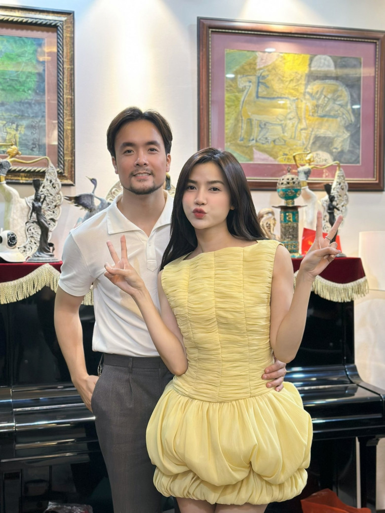 Người đẹp được khen xinh nhất nhì &#34;khối vỉa hè&#34; xem diễu binh: Lấy chồng cao 1m84, được bố mẹ chồng yêu chiều - 10