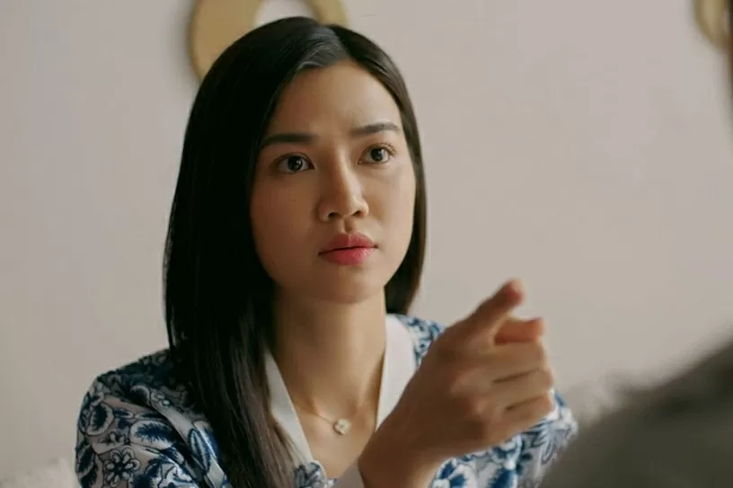 Người đẹp được khen xinh nhất nhì &#34;khối vỉa hè&#34; xem diễu binh: Lấy chồng cao 1m84, được bố mẹ chồng yêu chiều - 4