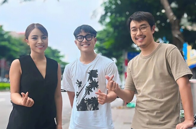 Nữ MC VTV &#34;lọt thỏm&#34; giữa dàn chiến sĩ tập luyện cho nhiệm vụ A80: Có con trai 2k5 nổi tiếng &#34;rần rần&#34; trên mạng - 8