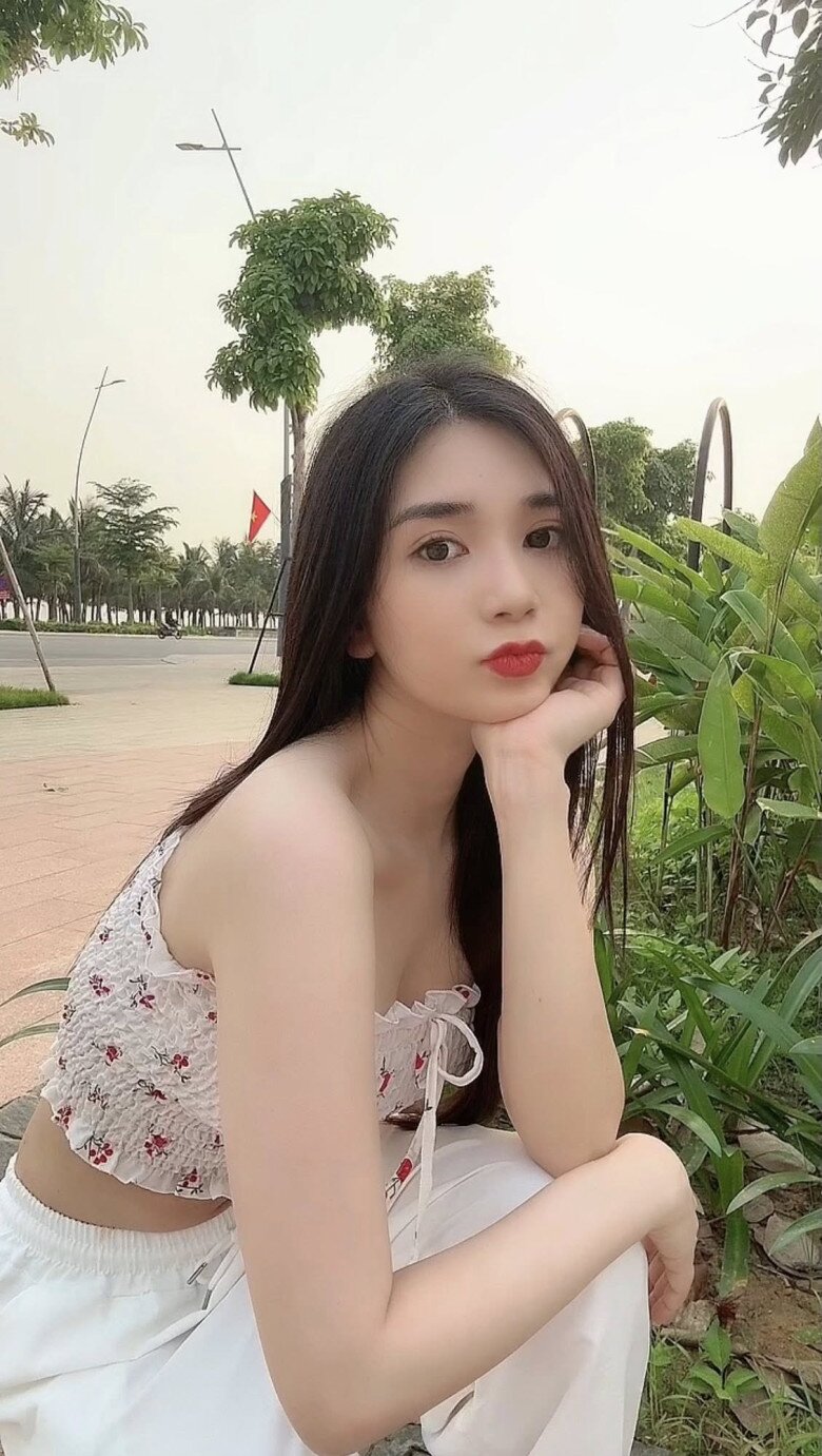 Tình cũ Quang Lê &#34;ăn mỳ tôm 6 năm&#34; để có nhà tặng mẹ, xinh đẹp như búp bê nhưng lận đận tình duyên - 5