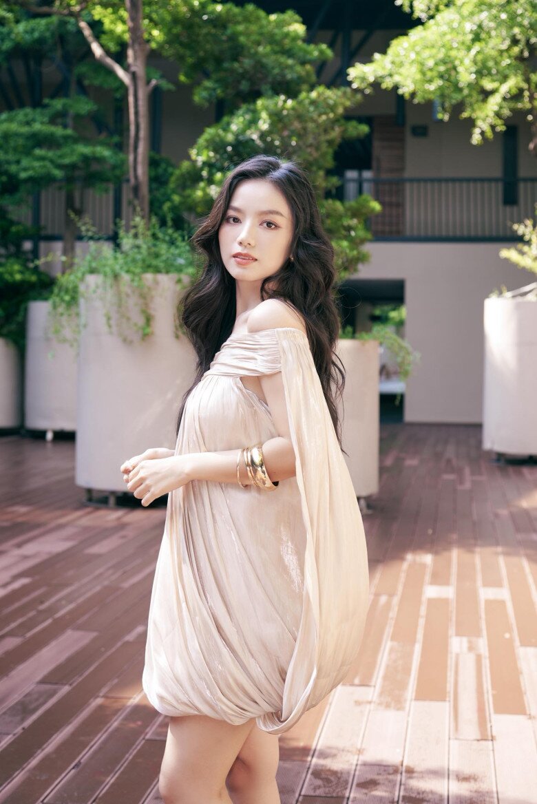 Lê Hạ Anh - nữ chính phim Mưa Đỏ: &#34;Tôi đi casting để giành giật cơ hội này nên không quan trọng chuyện cát-xê&#34; - 5