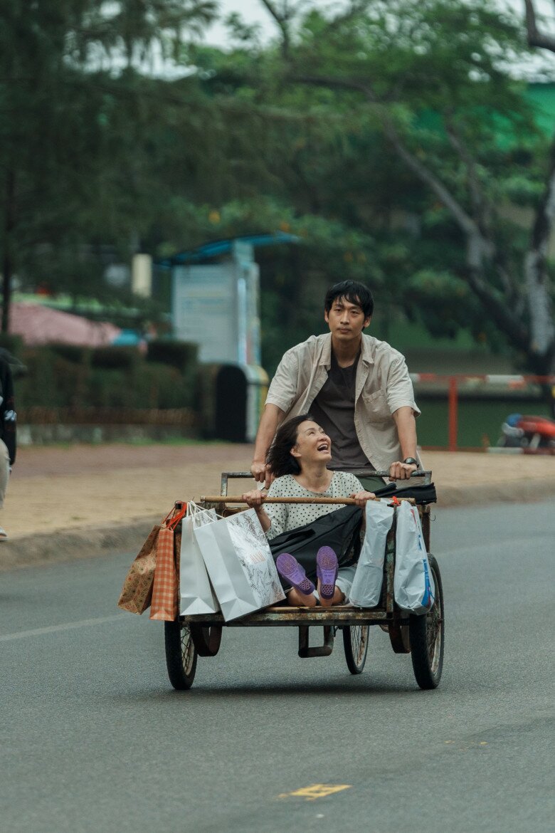 Hồng Đào lên tiếng về chuyện bỏ tiền ra &#34;mua đứt&#34; vai nữ chính, khen &#34;con trai&#34; rất có trách nhiệm - 5