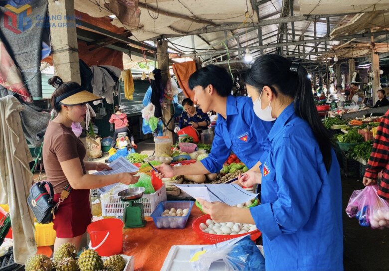 Chợ có tên lạ nằm giữa lòng Quảng Ninh, là &#34;thiên đường&#34; ẩm thực cực ngon-bổ-rẻ thứ gì cũng có - 4