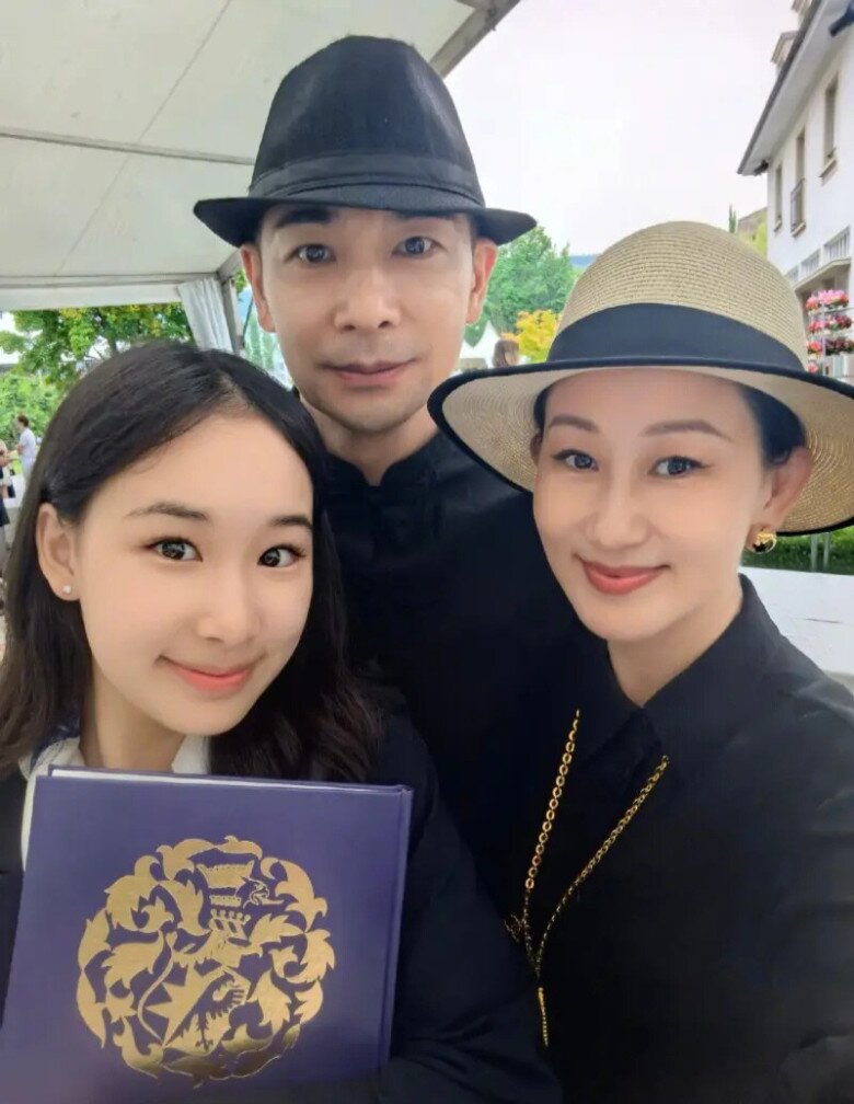 Con gái &#34;Hoàng Phi Hồng&#34; khiến bố nở mũi: Vẻ ngoài hệt Huỳnh Thánh Y, là &#34;học bá&#34; tại ngôi trường cho giới siêu giàu - 8