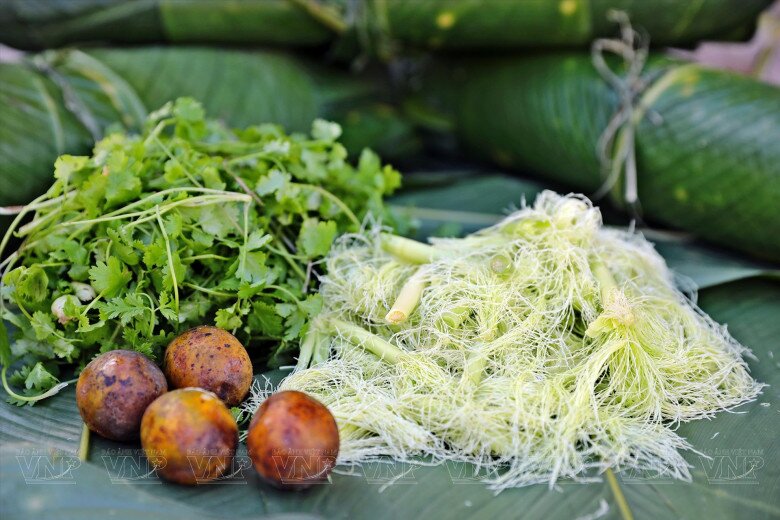 Thứ rau lạ chỉ có trên rừng, hái về làm nộm thành món ngon chỉ có ở Lai Châu - 2