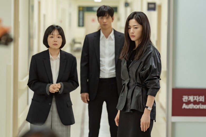 Giông Tố: Phim Hàn 1300 tỷ đồng nổi toàn cầu, Jeon Ji Hyun được chính mẹ chồng &#34;đẩy thuyền&#34; với Kang Dong Won - 6
