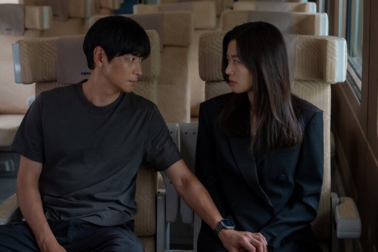 Giông Tố: Phim Hàn 1300 tỷ đồng nổi toàn cầu, Jeon Ji Hyun được chính mẹ chồng &#34;đẩy thuyền&#34; với Kang Dong Won - 7