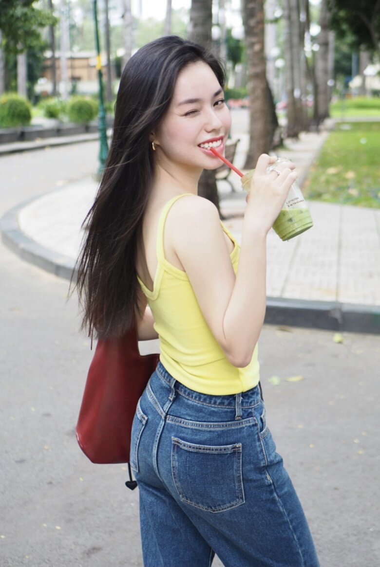 Nữ sinh Việt đóng cảnh nóng năm 13 tuổi: Vẻ đẹp trưởng thành đậm chất Á Đông, thần thái bí ẩn cuốn hút - 6