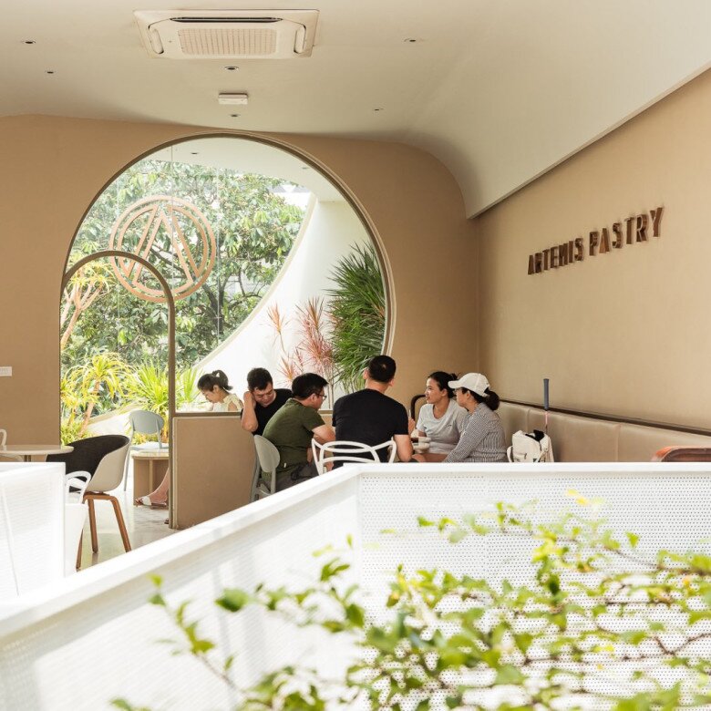 Mùa thu rồi đi ăn bánh uống trà thôi: Điểm danh 5 tiệm trà bánh &#34;hot&#34; nhất Hà Nội hiện nay, lúc nào cũng đông kín khách - 7