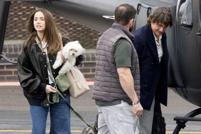 Bạn gái kém 26 tuổi khiến Tom Cruise mê mẩn: Bến đỗ yên bình sau 3 cuộc ly hôn hay &#34;nạn nhân&#34; tiếp theo? - 2