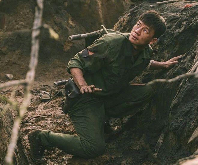 Hiếu Nguyễn - chỉ huy Thành trong phim Mưa Đỏ: Lội hầm ngập nước mưa giữa trời 9 độ C, lấy vợ là luật sư người Philippines - 1
