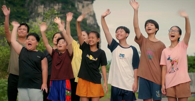 Cách Em 1 Milimet: Phim giờ vàng hot vượt mặt Mưa Đỏ, dàn nhóc tỳ &#34;cưng xỉu&#34; khiến khán giả mong đừng đổi diễn viên - 11