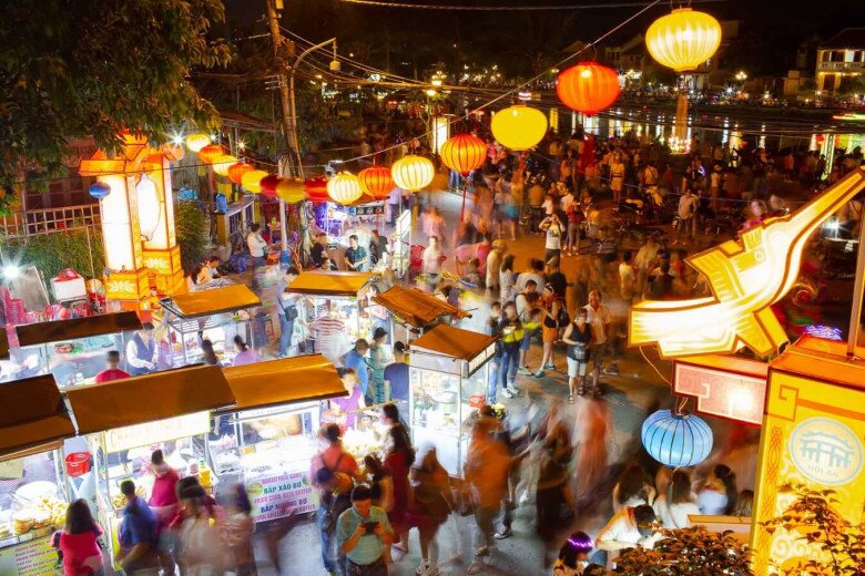 Khu chợ đêm là thiên đường ẩm thực giữa lòng Hội An, khách đến là mê mẩn không muốn về - 3