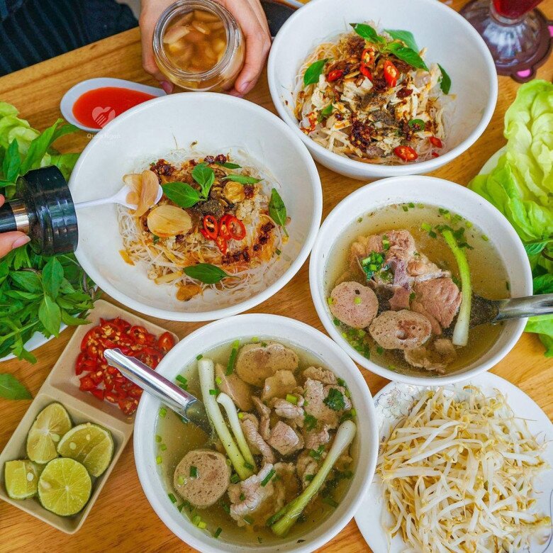 Chợ đêm sầm uất bậc nhất ở Gia Lai, là thiên đường ẩm thực du khách nào cũng mê tít - 3