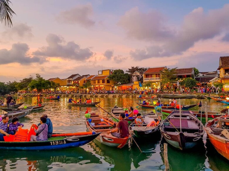 Khu chợ đêm là thiên đường ẩm thực giữa lòng Hội An, khách đến là mê mẩn không muốn về - 2