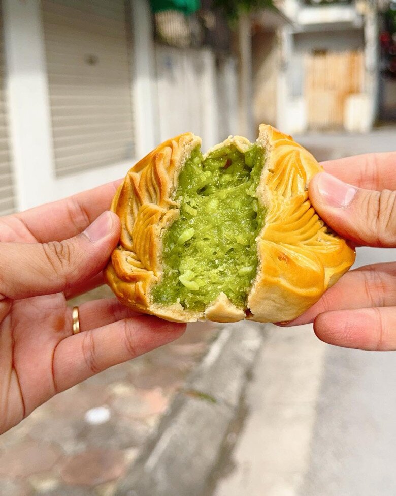 Chớm mùa Trung thu, dân mạng đã ùn ùn tìm mua món bánh nướng &#34;hot trend&#34;: Ăn liền 3 cái mới đã thèm - 5