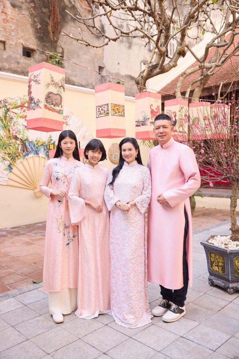 Dàn diễn viên Cô Gái Xấu Xí sau 17 năm: Lan Phương chật vật ra tòa ly hôn, Phi Thanh Vân thông báo lấy chồng lần 3 - 12
