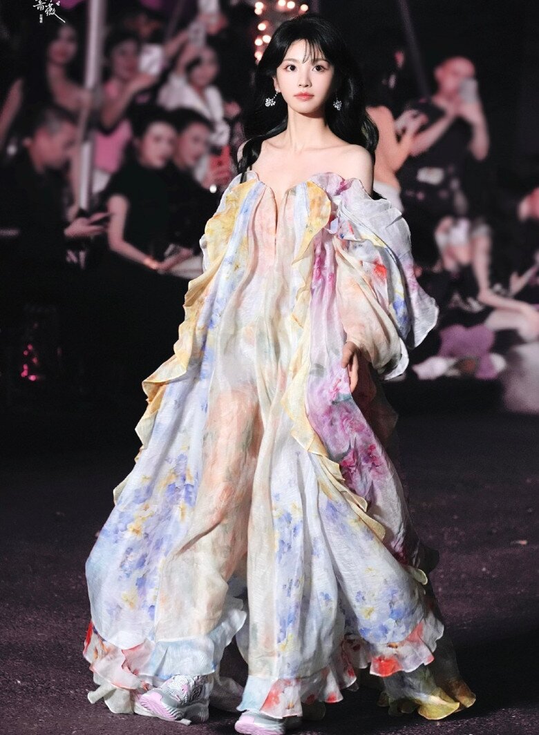 Nữ diễn viên &#34;khổ nhất thế giới&#34;: Nhan sắc khủng hút 42 triệu lượt xem nhưng ai đóng cặp cũng vướng bê bối - 9