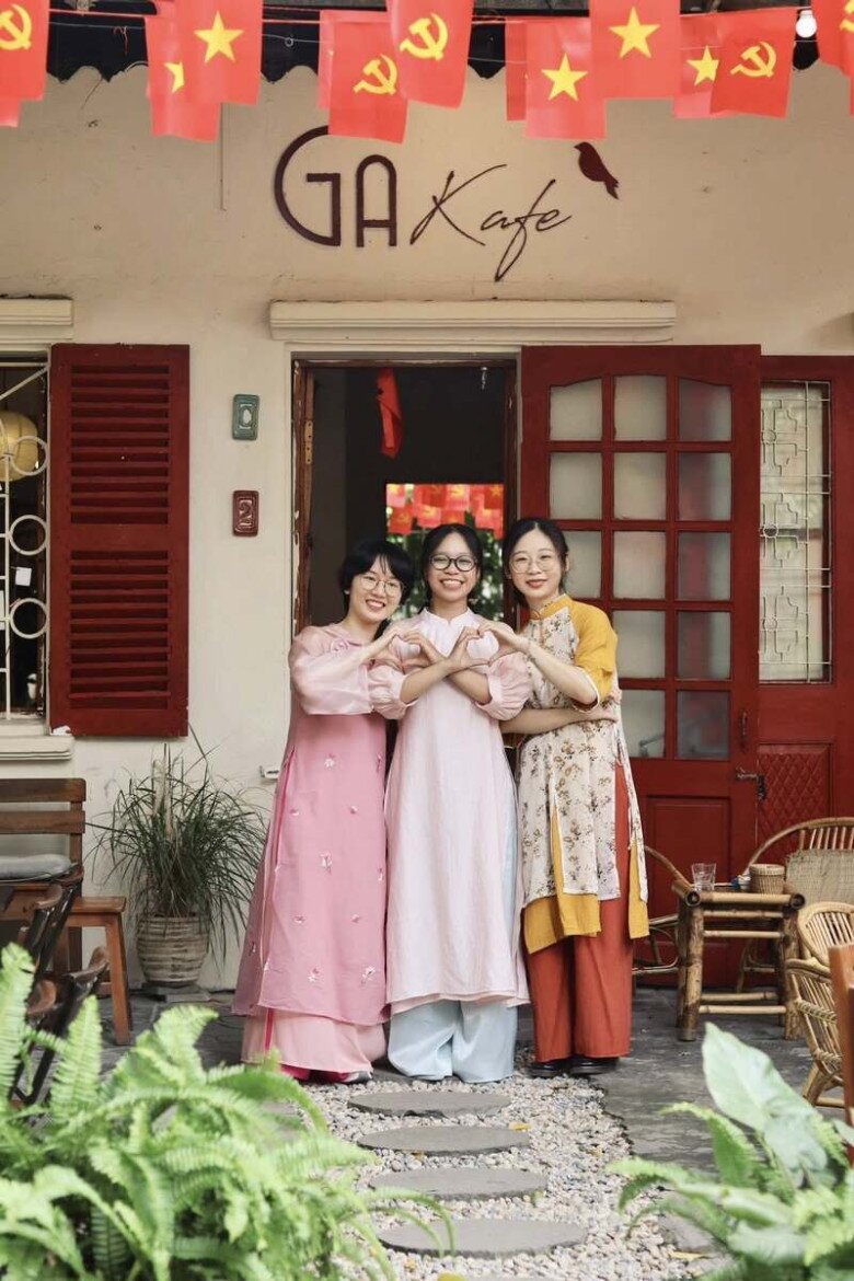 6 quán cafe rực rỡ cờ hoa dịp Quốc khánh 2/9: Lưu lại ngay để tranh thủ &#34;check-in&#34; trước khi đông nghịt khách! - 5
