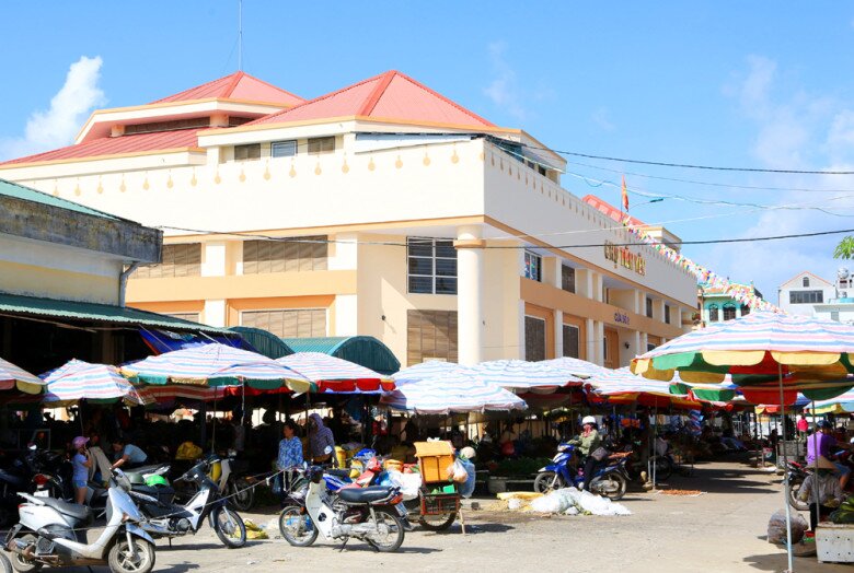 Chợ có tên lạ nằm giữa lòng Quảng Ninh, là &#34;thiên đường&#34; ẩm thực cực ngon-bổ-rẻ thứ gì cũng có - 2